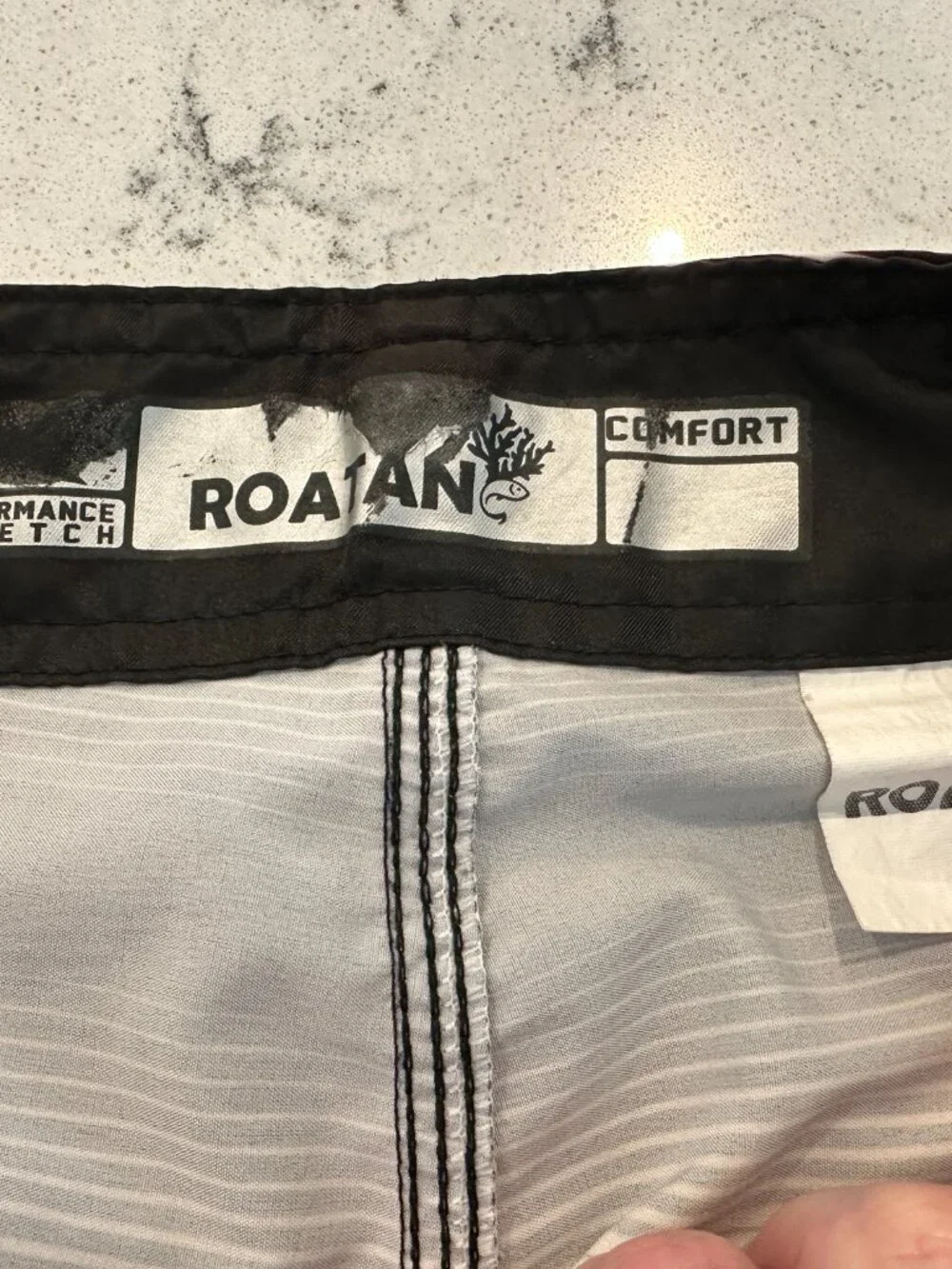 Share Roatan performance stretch comfort men board shorts size 32 Black and yell
